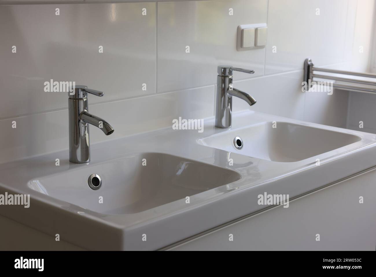 Sinks in water hires stock photography and images Alamy