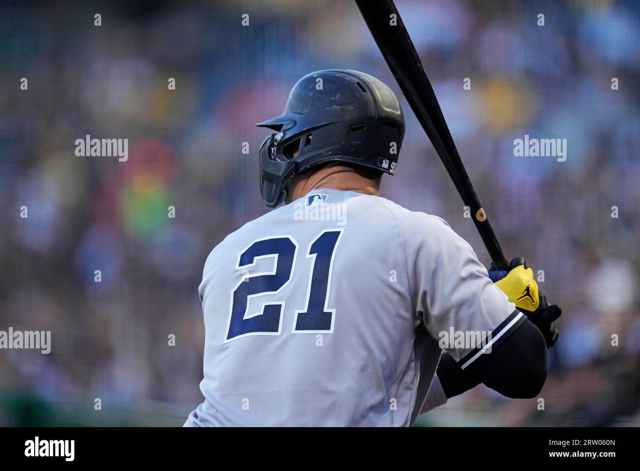 New York Yankees' Aaron Judge waits on deck, wearing the number 21
