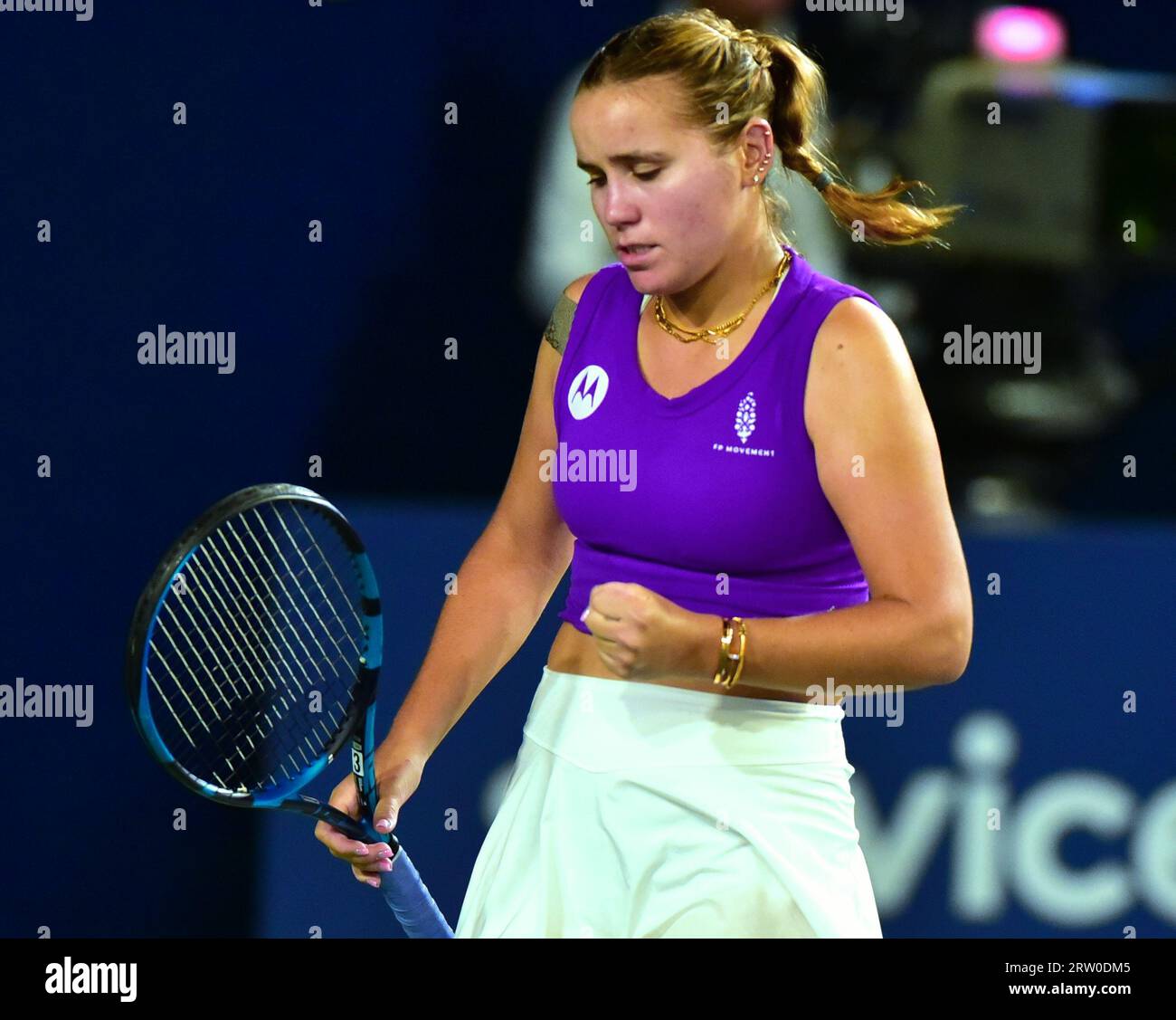 Sofia Kenin defeats Emma Navarro at San Diego Cymbiotica WTA Womens Tennis Semifinal Open September 15 2023 Credit: Travis VanDenBerg/Alamy Live News Stock Photo