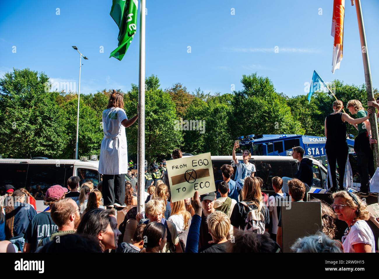 Climate activists universities hi-res stock photography and images - Alamy
