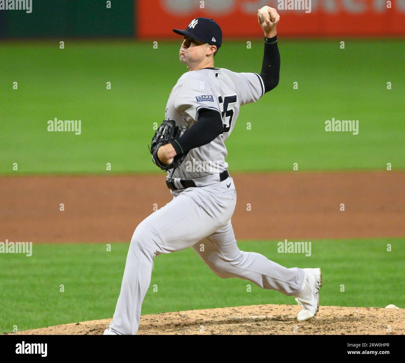 New York Yankees Clay Holmes Autographed 11x14 Metallic Photo