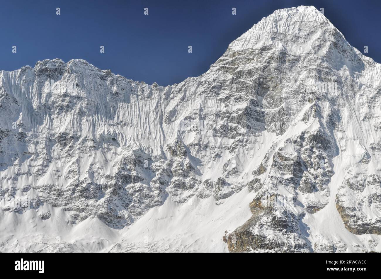 Scenic panorama of Himalayas near Kanchenjunga in Nepal Stock Photo - Alamy