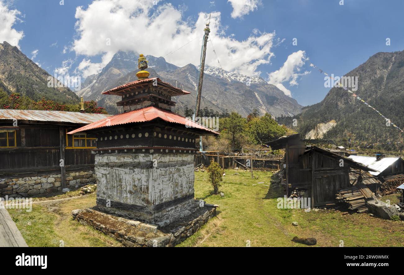 Old buddhist shrine in Nepal near Kanchenjunga Stock Photo