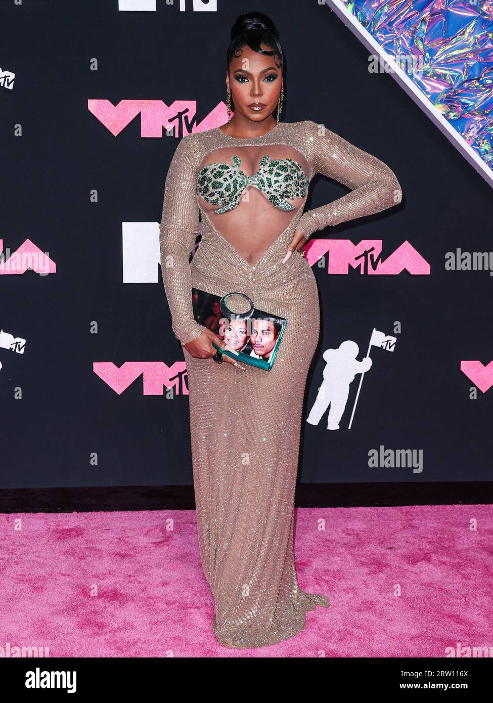 NEWARK, NEW JERSEY, USA - SEPTEMBER 12: Ashanti arrives at the 2023 MTV  Video Music Awards held at the Prudential Center on September 12, 2023 in  Newark, New Jersey, United States. (Photo