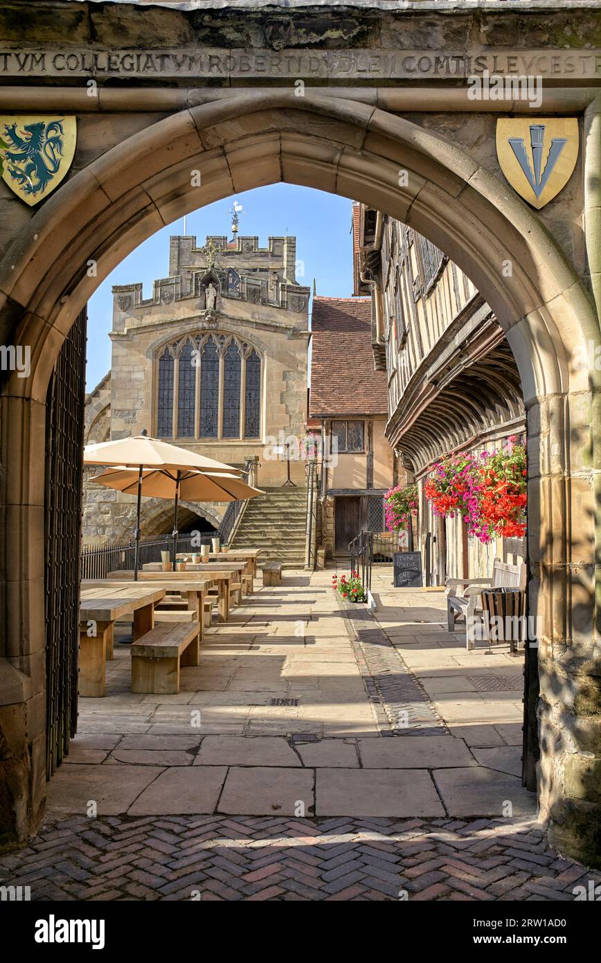 Arched entrance to the Lord Leycester Hospital and residential rest home for ex military servicemen. Warwick, England, UK Stock Photo