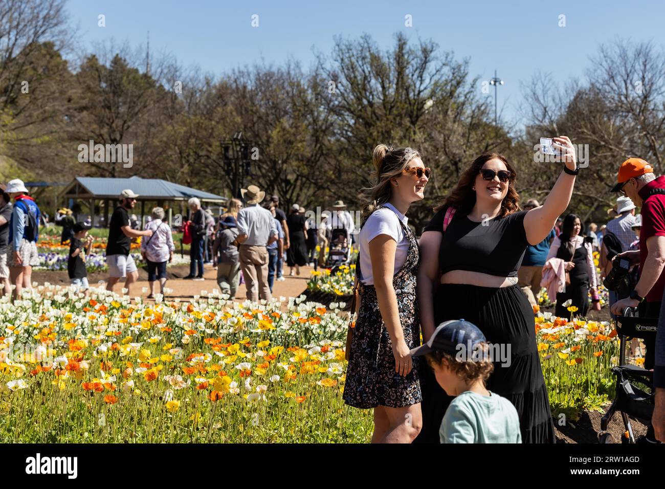 Canberra australia 16th sep 2023 visitors pose for selfies at the