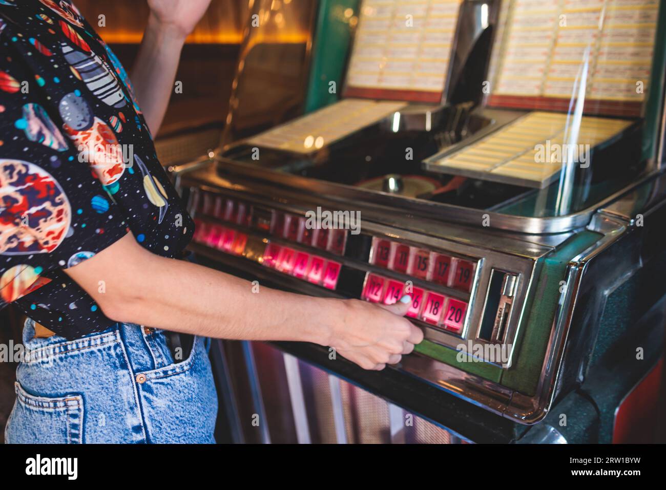Vintage juke box hi-res stock photography and images - Alamy