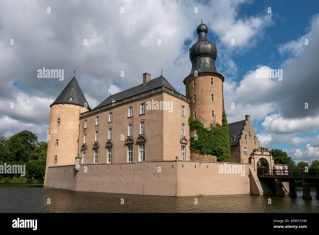 25.08.2018, Germany, North Rhine-Westphalia, Borken - Gemen Castle, today called Jugendburg Gemen, is a youth education centre of the Catholic Church, Stock Photo