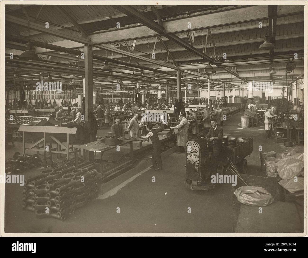 Machines of the Wolseley Motor Company at the Ward End Works