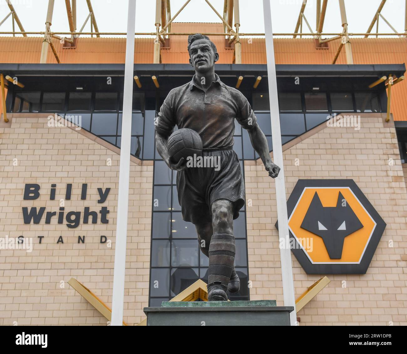 Statue of Billy Wright before the Premier League match Wolverhampton 