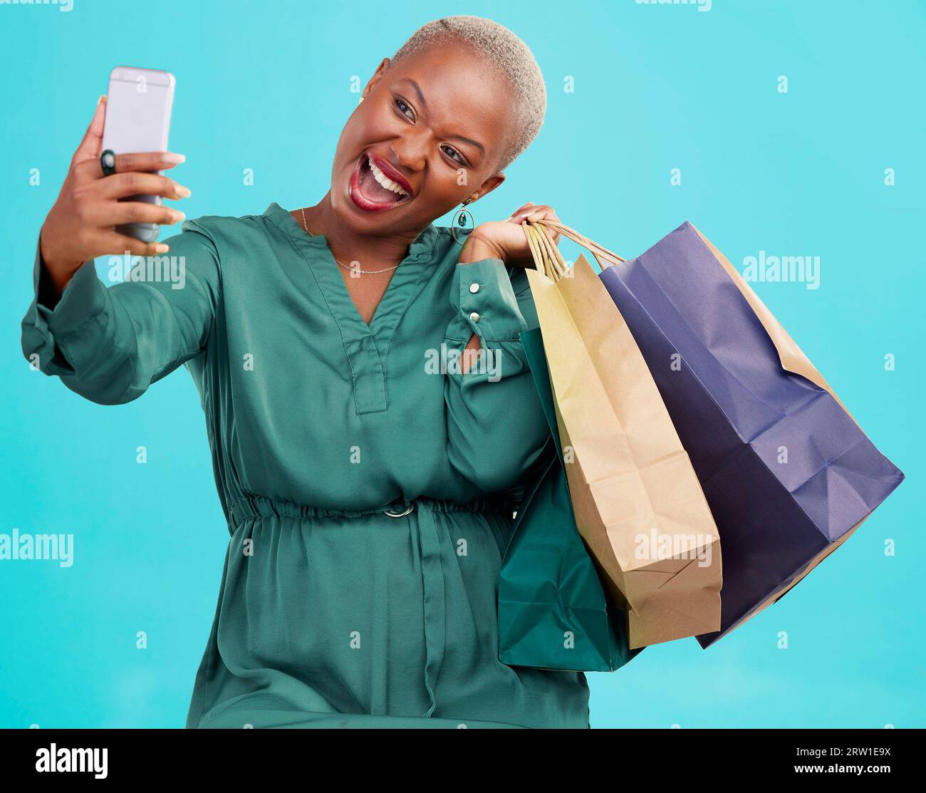 Photo happy african woman hi-res stock photography and images - Alamy