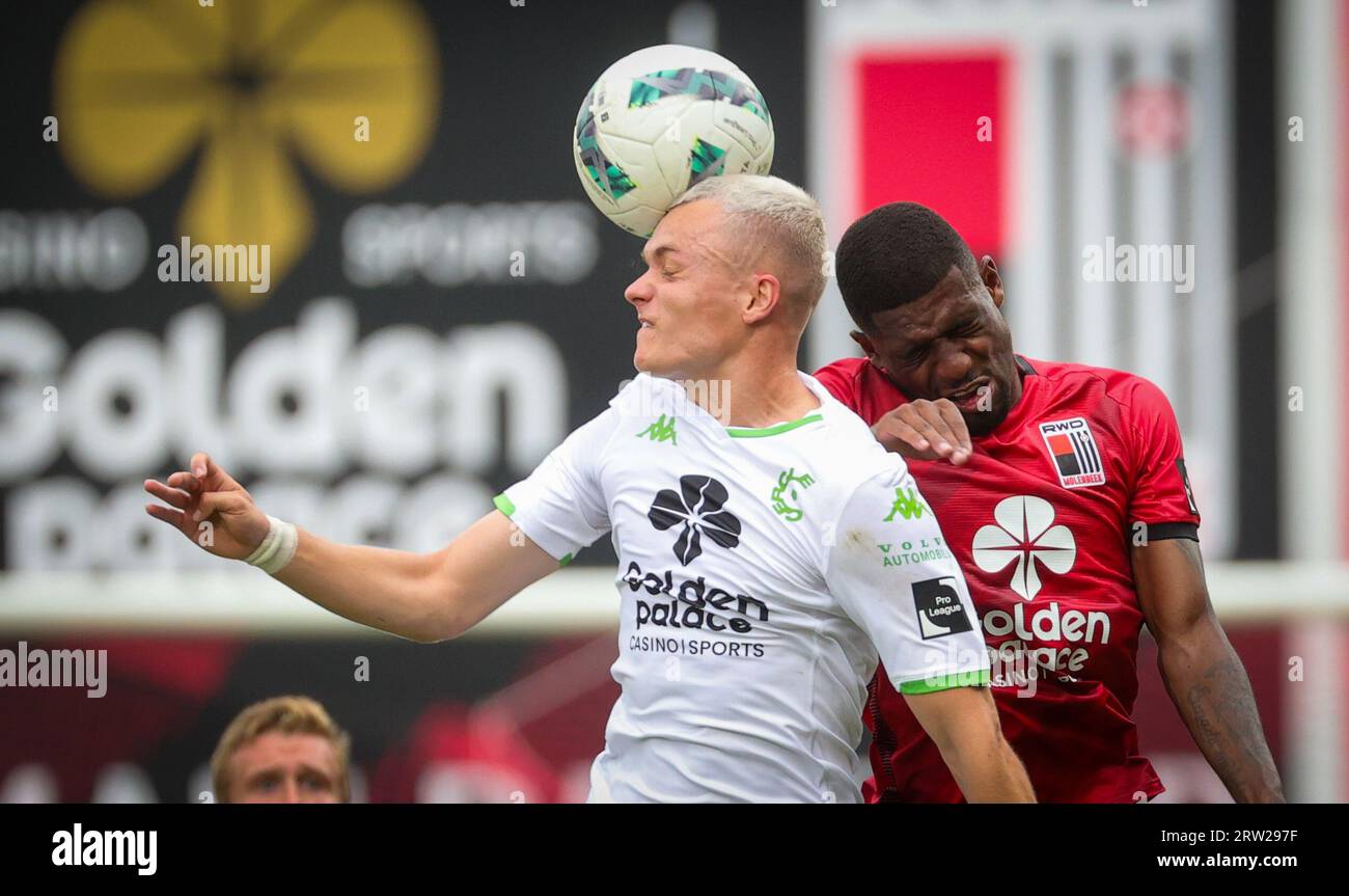 Brussels, Belgium. 16th Sep, 2023. Cercle's Hugo Siquet and Rwdm's Abner Felipe Souza De Almeida fight for the ball during a soccer match between RWD Molenbeek and Cercle Brugge, Saturday 16 September 2023 in Sint-Jans-Molenbeek-Molenbeek-Saint-Jean, on day 07 of the 2023-2024 season of the 'Jupiler Pro League' first division of the Belgian championship. BELGA PHOTO VIRGINIE LEFOUR Credit: Belga News Agency/Alamy Live News Stock Photo