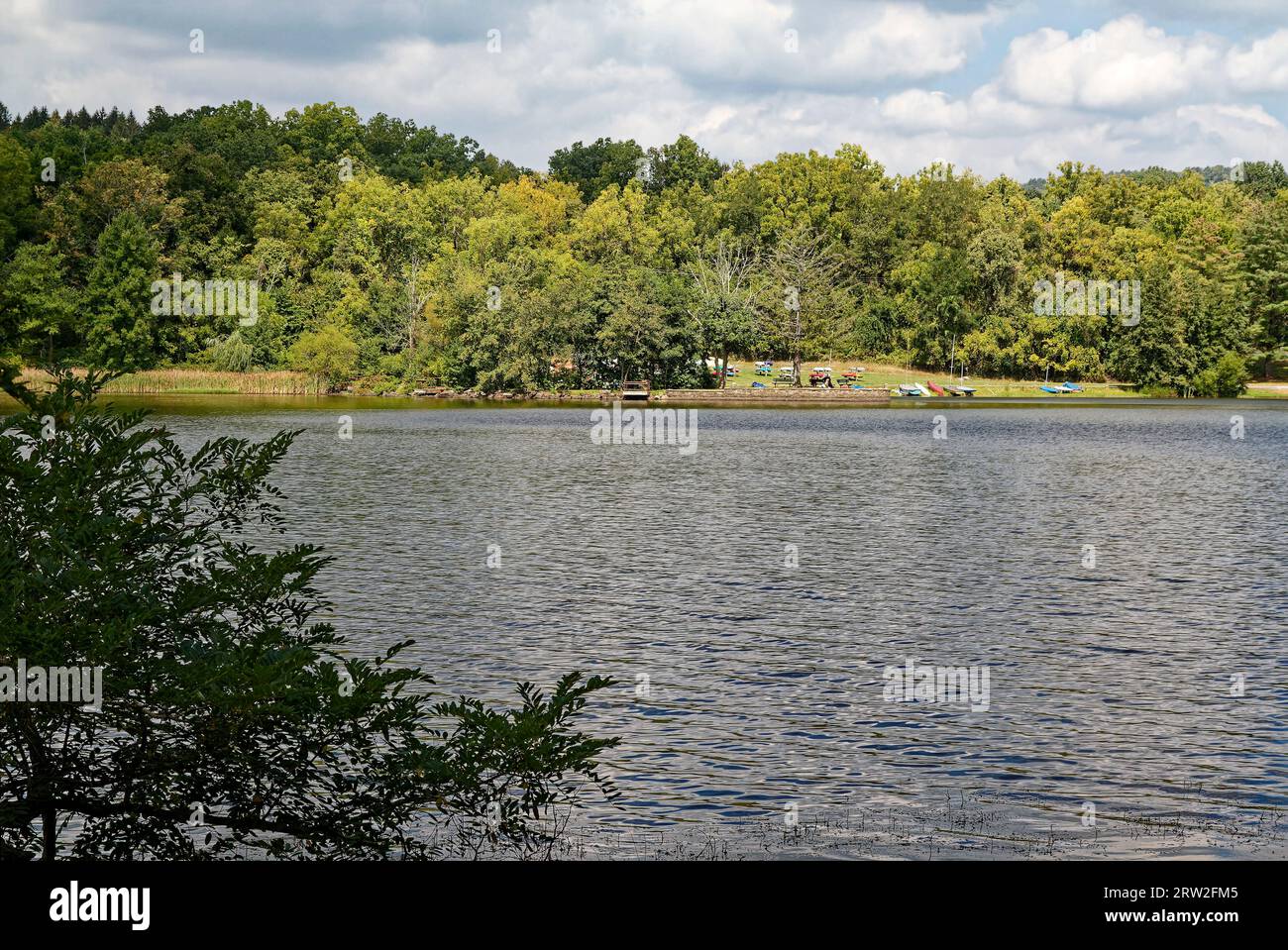 Pinchot Lake, water, tree lined, autumn color starting, recreation