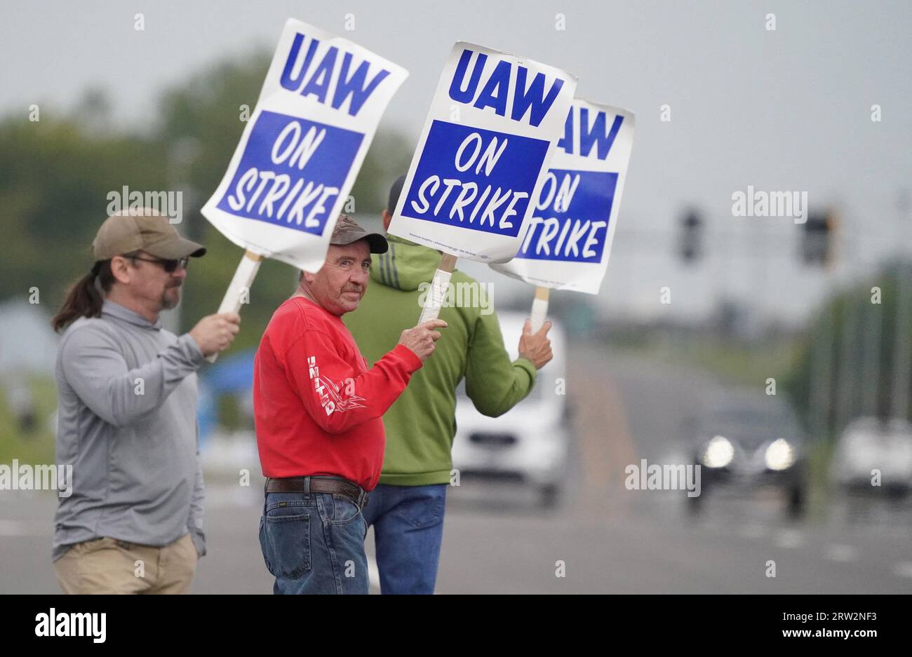 Wentzville, United States. 16th Sep, 2023. Striking United Auto Workers