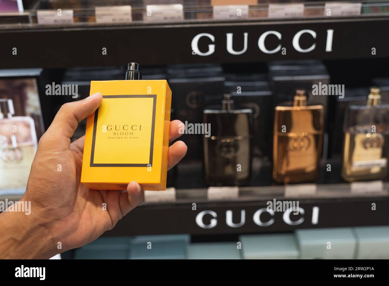 Gucci gucci perfume hi-res stock photography and images - Alamy