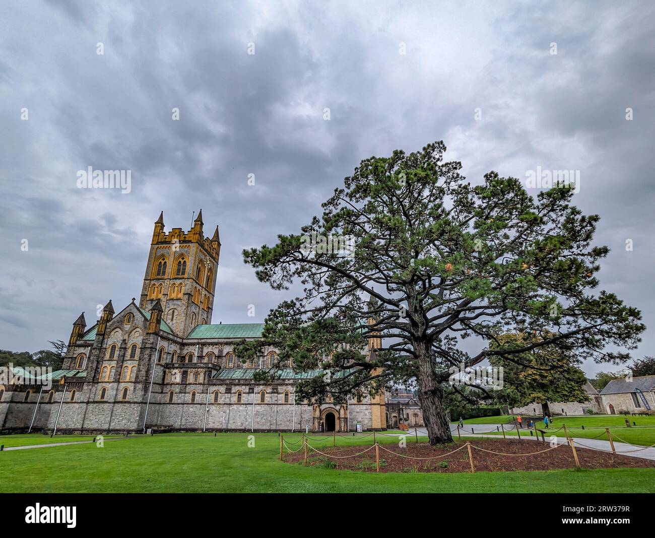 Buckfastleigh, UK. 16th Sep, 2023. Overcast sky and rain at Buckfast
