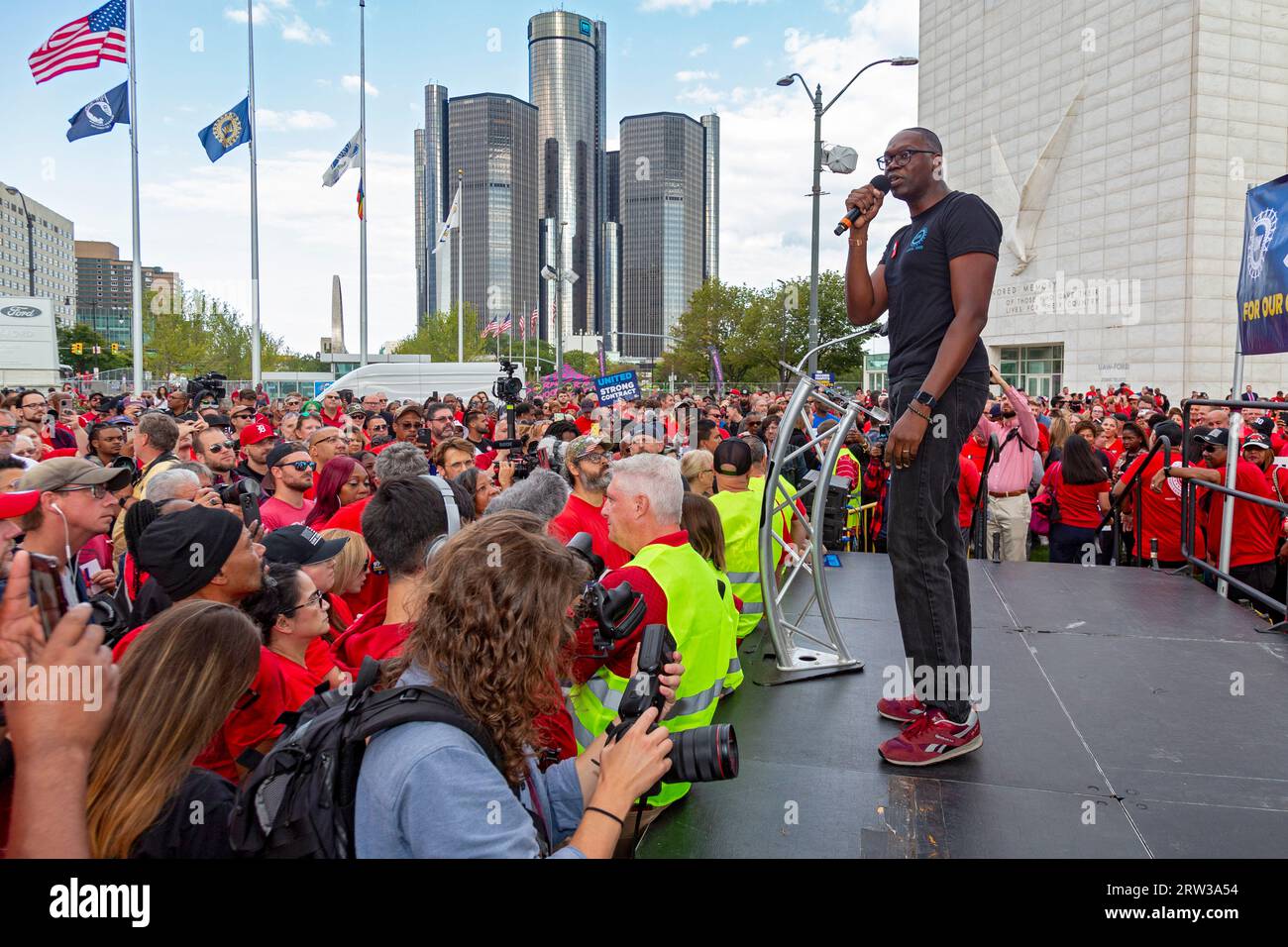 Detroit, Michigan, USA. 15th Sep, 2023. Members of the United Auto Workers rallied and then marched past General Motors headquarters in support of the UAW's strike against Ford, Stellantis, and GM. Michigan Lt. Governor Garlin Gilchrist speaks at the rally. Credit: Jim West/Alamy Live News Stock Photo