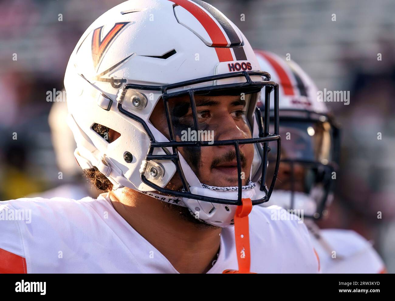 COLLEGE PARK, MARYLAND, USA - 15 SEPTEMBER : Virginia Cavaliers wide receiver Dillon Tennyson (84) before a college football game between the Maryland Terrapins and the Virginia Cavaliers on September 15, 2023, at SECU Stadium in College Park, Maryland. (Photo by Tony Quinn-Alamy Live News) Stock Photo