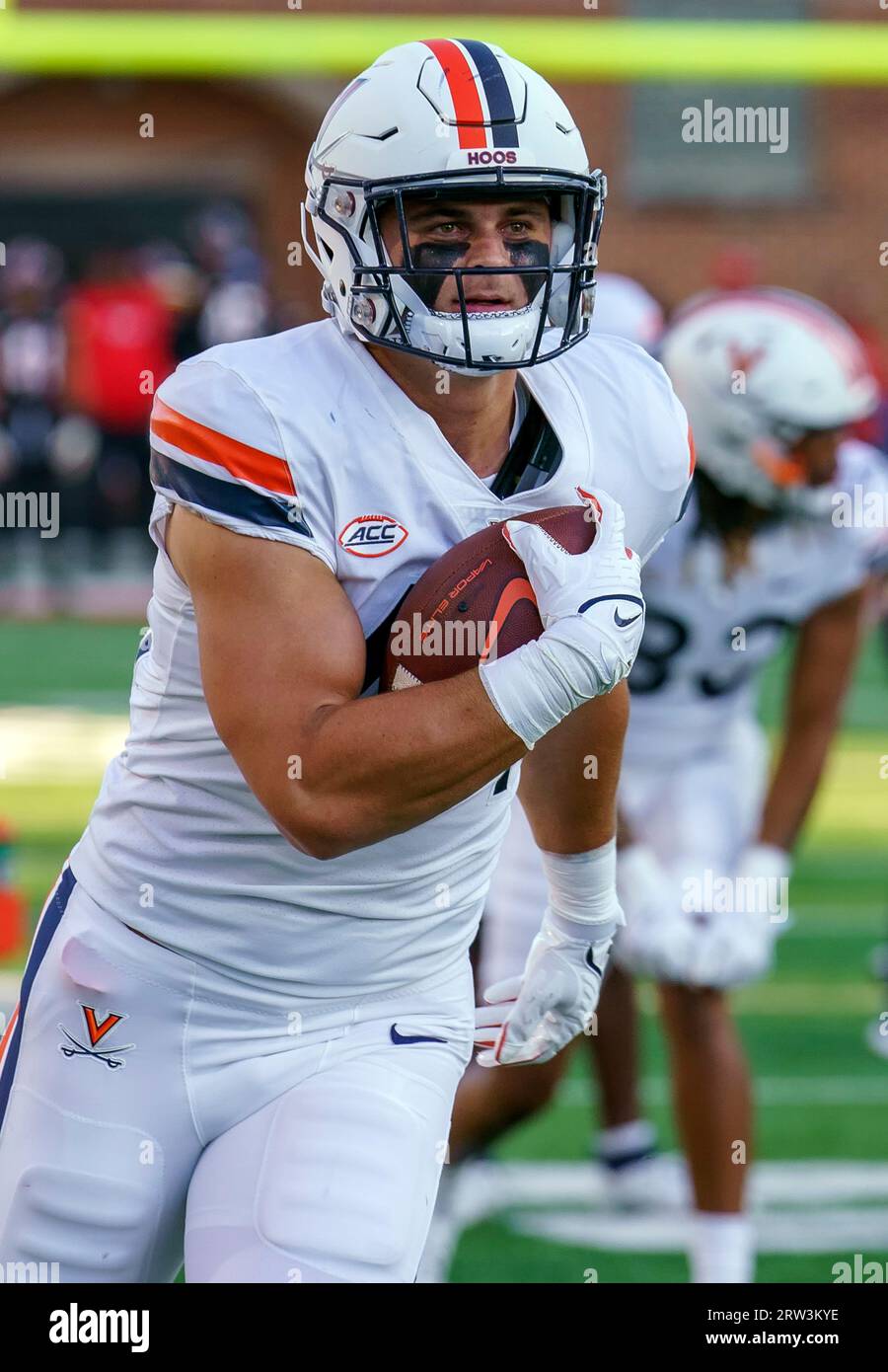 COLLEGE PARK, MARYLAND, USA - 15 SEPTEMBER : Virginia Cavaliers wide receiver Dillon Tennyson (84) before a college football game between the Maryland Terrapins and the Virginia Cavaliers on September 15, 2023, at SECU Stadium in College Park, Maryland. (Photo by Tony Quinn-Alamy Live News) Stock Photo