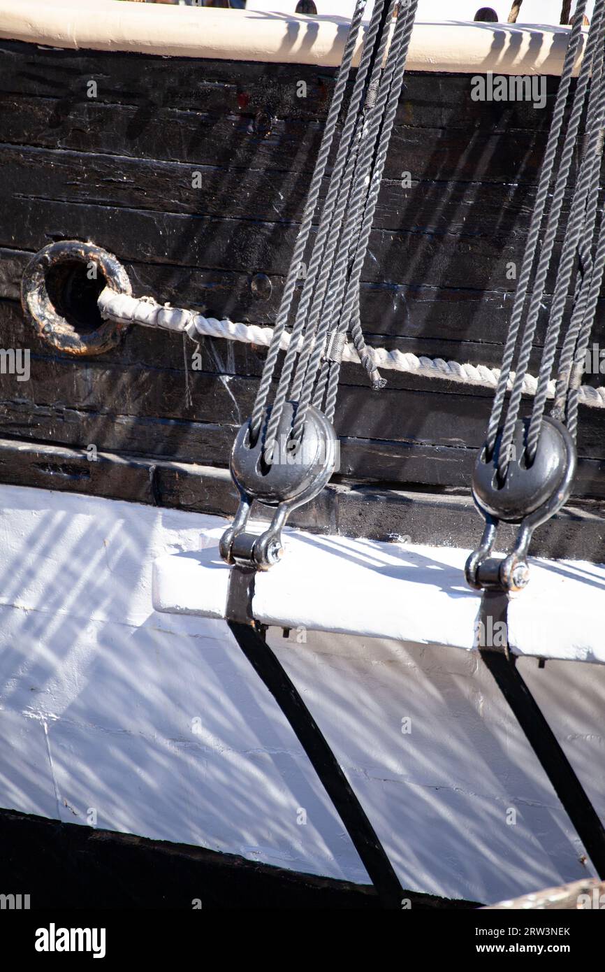 Sailing ship pulley, block and tackle with moored nautical rope Stock ...