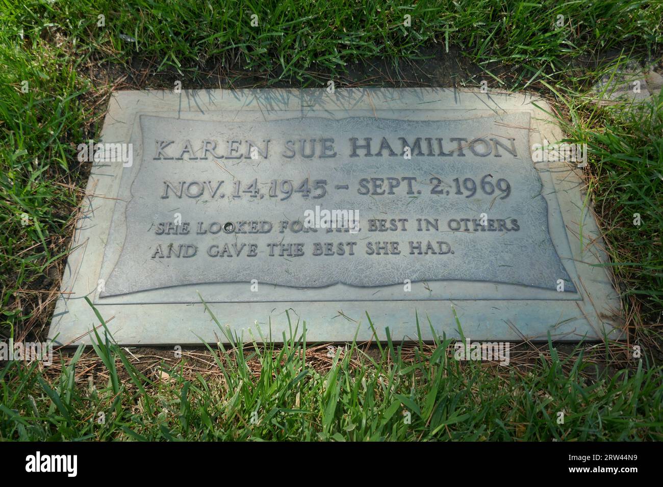 Los Angeles, California, USA 14th September 2023 Actress Sue Hamilton Grave in Court of Reflections at Forest Lawn Memorial Park Hollywood Hills on September 14, 2023 in Los Angeles, California, USA. Photo by Barry King/Alamy Stock Photo Stock Photo