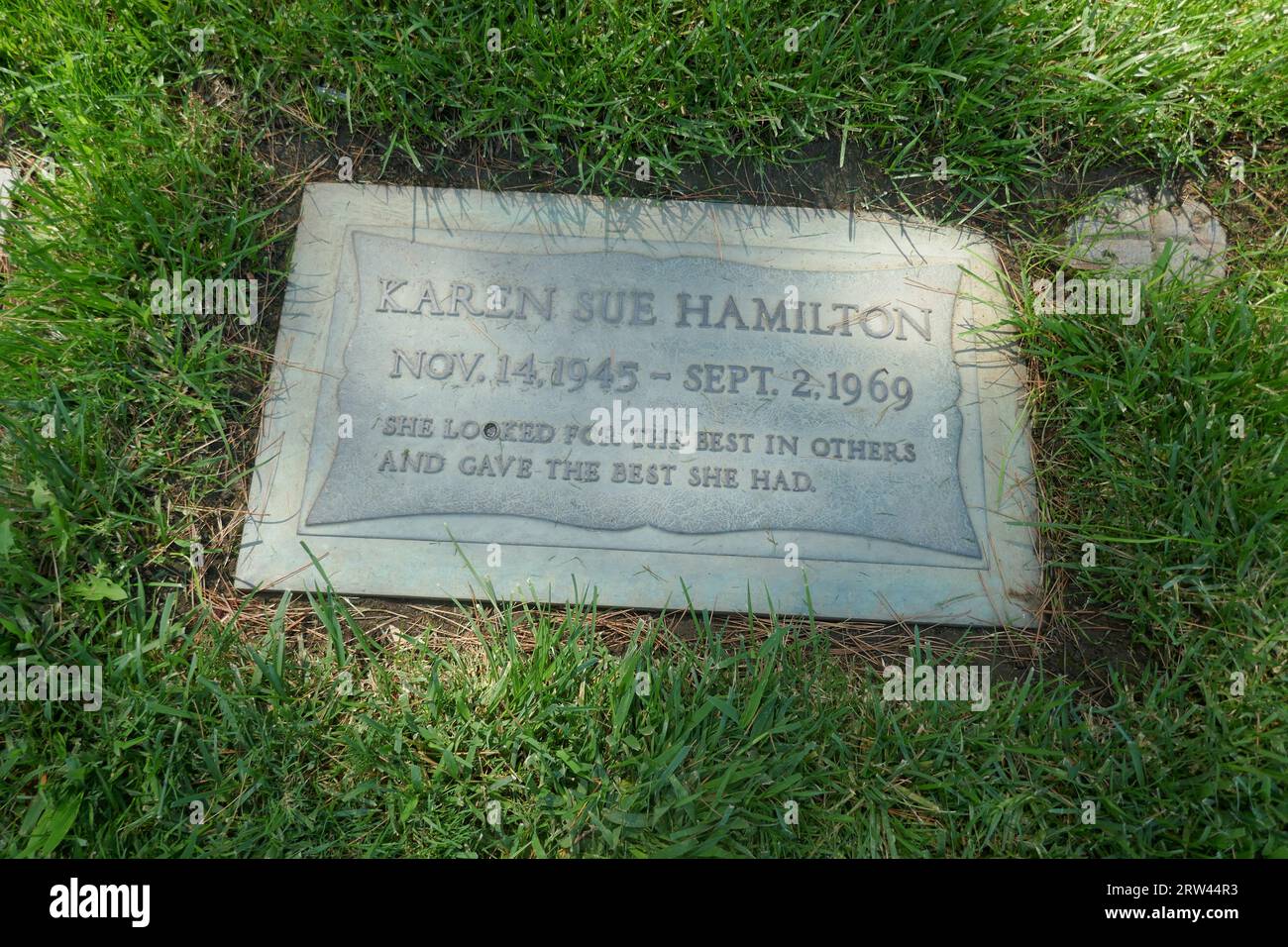 Los Angeles, California, USA 14th September 2023 Actress Sue Hamilton Grave in Court of Reflections at Forest Lawn Memorial Park Hollywood Hills on September 14, 2023 in Los Angeles, California, USA. Photo by Barry King/Alamy Stock Photo Stock Photo