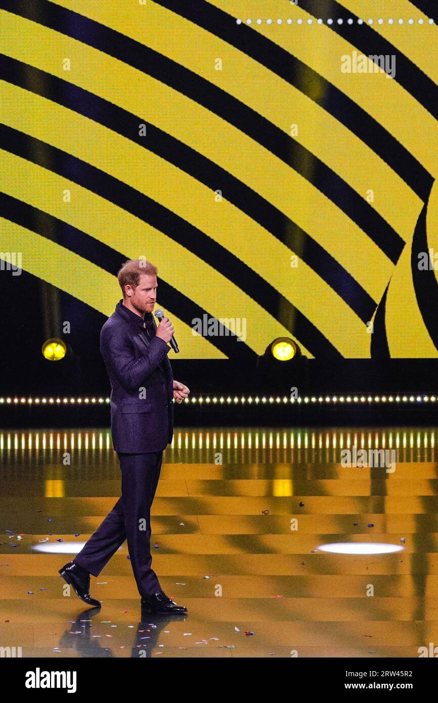 Düsseldorf, Germany. 16th Sep, 2023. Prince Harry, the Duke of Sussex, speaks at the ceremony, visibly moved and emotional in parts. The Invictus Games Düsseldorf conclude with a closing ceremony at Merkur Spiel Arena. 21 nations participated in the games this year. Credit: Imageplotter/Alamy Live News Stock Photo