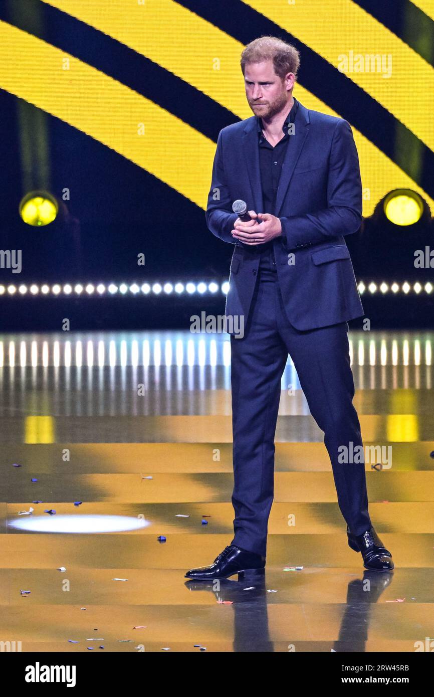 Düsseldorf, Germany. 16th Sep, 2023. Prince Harry, the Duke of Sussex speaks at the ceremony. The Invictus Games Düsseldorf conclude with a closing ceremony at Merkur Spiel Arena. 21 nations participated in the games this year. Athletes parade around the arena and participate, and there are performances from singers Sam Ryder and Rita Ora, as well as speeches from Prince Harry, German President Steinmeyer and other dignitaries. Credit: Imageplotter/Alamy Live News Stock Photo