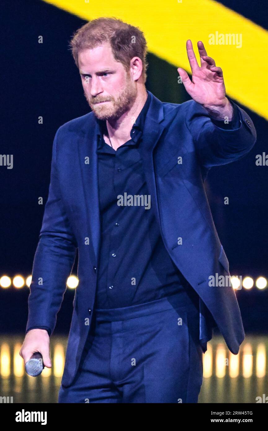 Düsseldorf, Germany. 16th Sep, 2023. Prince Harry, the Duke of Sussex, speaks at the ceremony, visibly moved and emotional in parts. The Invictus Games Düsseldorf conclude with a closing ceremony at Merkur Spiel Arena. 21 nations participated in the games this year. Credit: Imageplotter/Alamy Live News Stock Photo