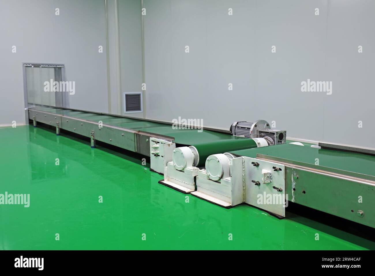 The mechanical transmission equipment is in the factory Stock Photo Alamy