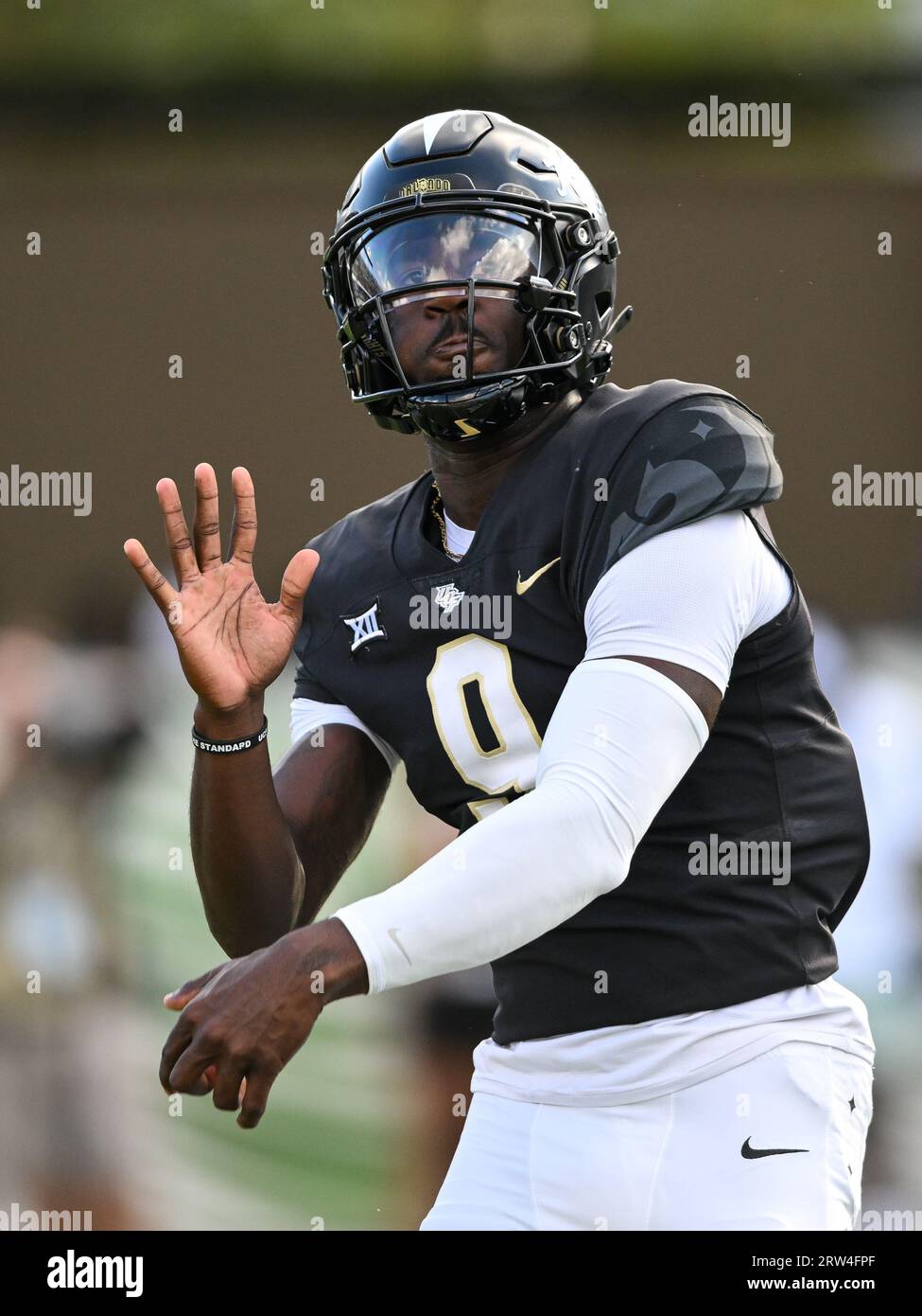 Orlando, FL, USA. 16th Sep, 2023. UCF quarterback Timmy McClain (9