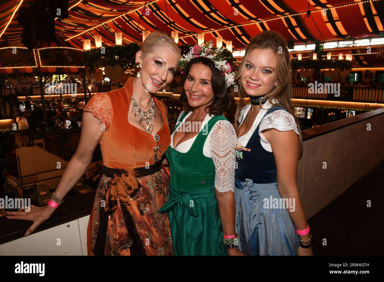 Munich, Germany. 16th Sep, 2023. The ballet dancer Désirée Nick (l