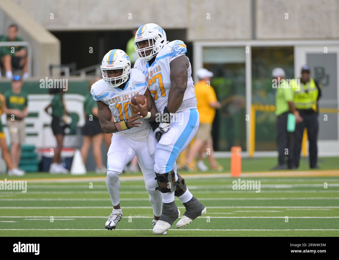 Waco, Texas, USA. 16th Sep, 2023. Long Island Sharks quarterback Chris
