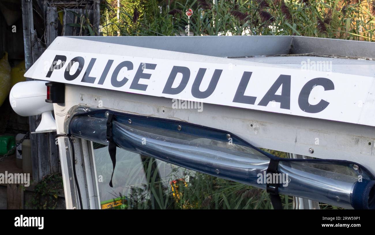 lacanau , France - 09 12 2023 : police du lac municipale Guard Boat french  Municipal police logo and text sign in french lake lacanau Stock Photo -  Alamy