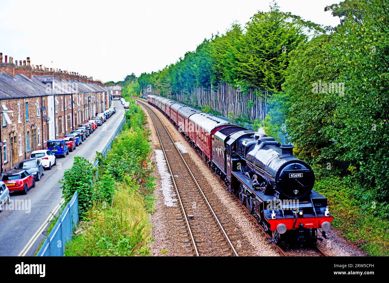 Jubilee Class No 45690 Leander steam locomotive at Scarborough Terrace ...