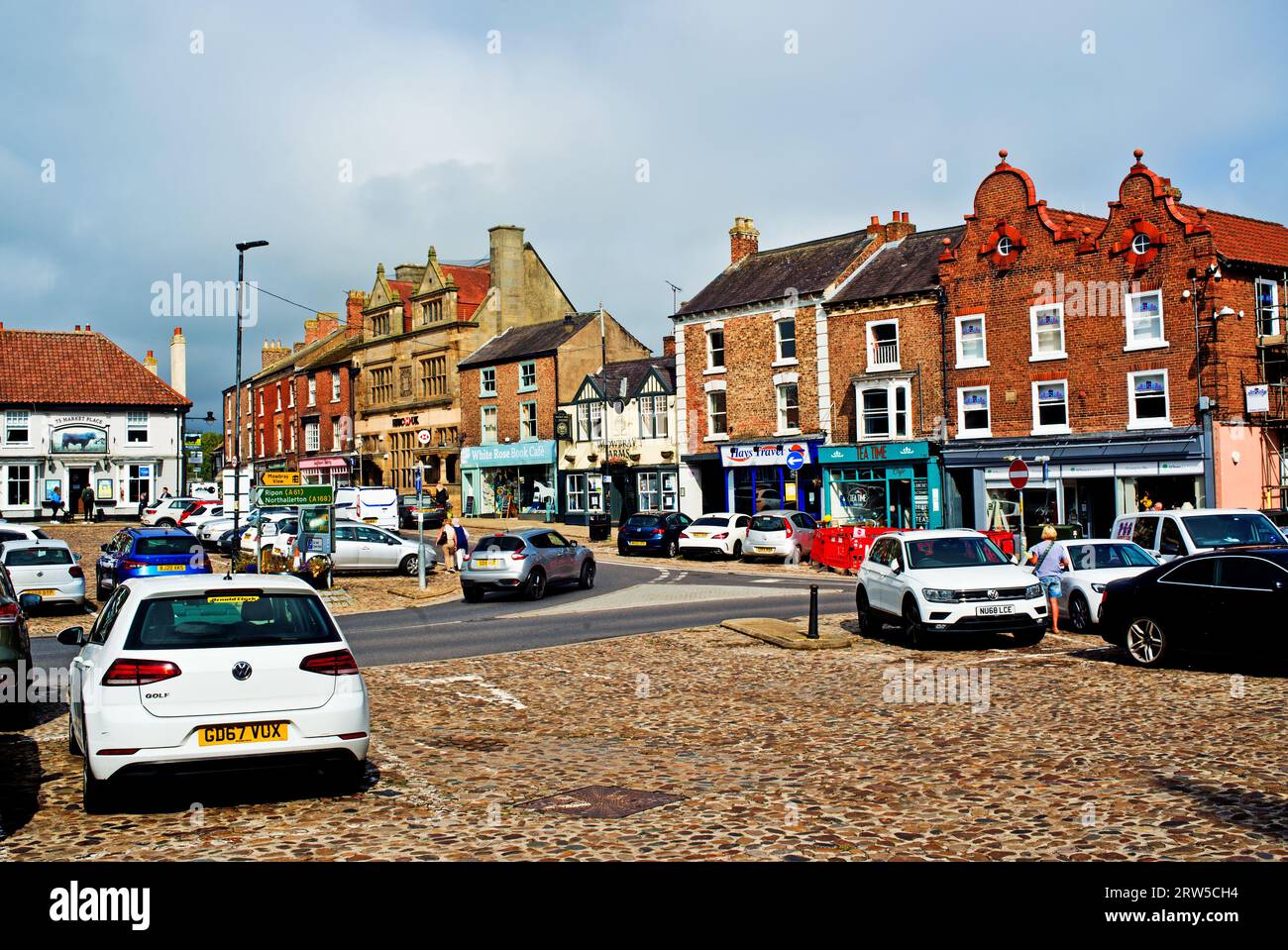 Thirsk town centre, North Yorkshire, England Stock Photo