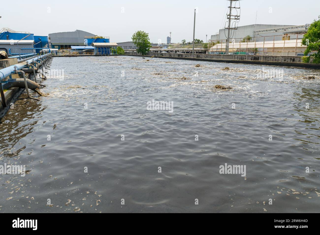 Aeration pond for wastewater treatment in industrial plants