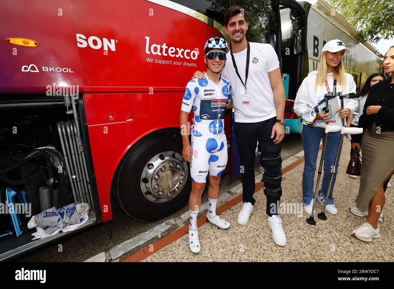 Madrid, Spain. 17th Sep, 2023. Real Madrid International player Belgian Thibaut Courtois pays a visit to Soudal Quick-Step team, here with Belgian Remco Evenepoel after stage 21, the final stage of the 2023 edition of the 'Vuelta a Espana', from Hipodromo de la Zarzuela to Madrid. Paisaje de la Luz (101, 1 km), in Spain, Sunday 17 September 2023. The Vuelta takes place from 26 August to 17 September. BELGA PHOTO PEP DALMAU Credit: Belga News Agency/Alamy Live News Stock Photo