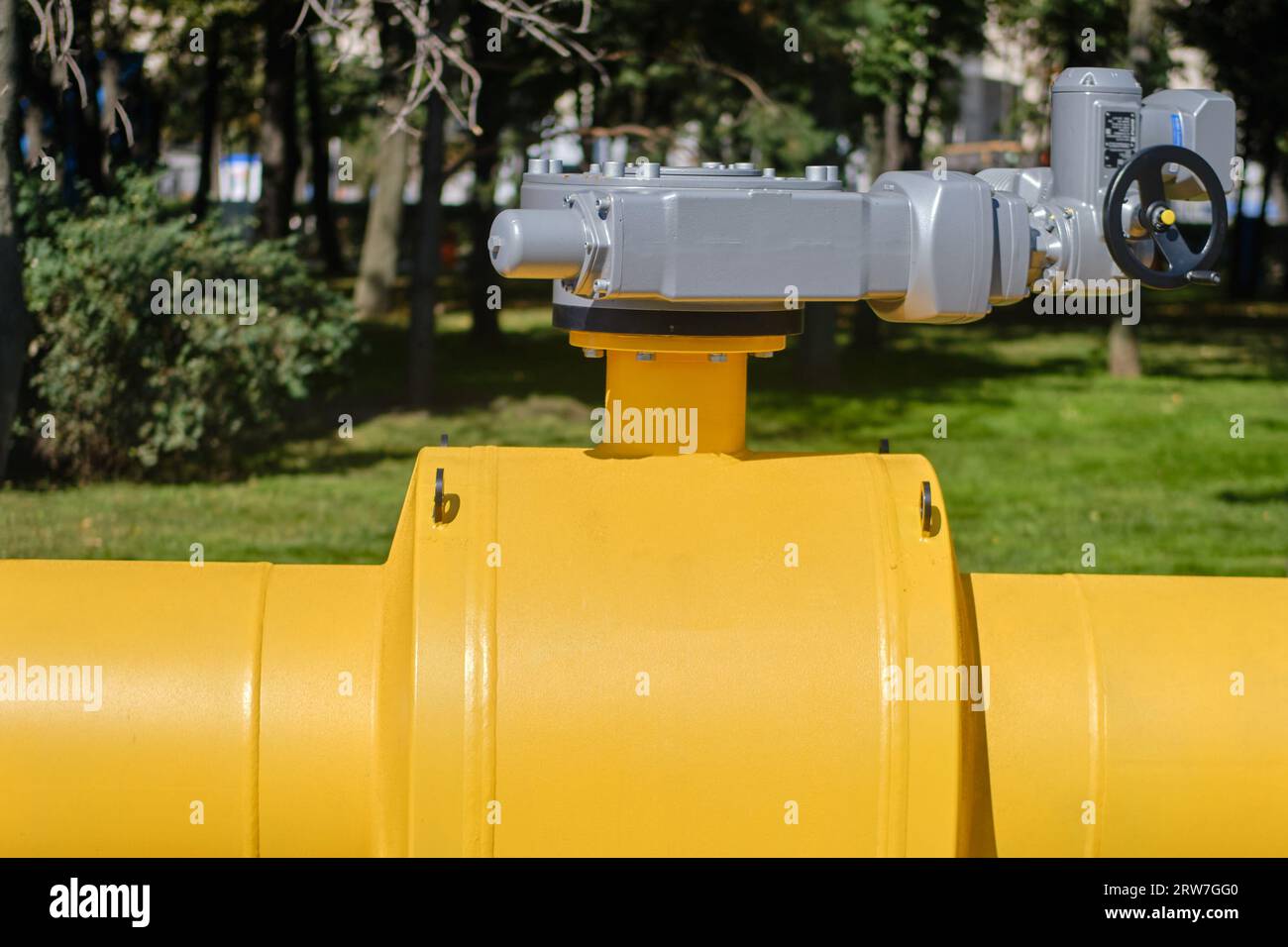 Shutoff device of the gas pipeline in emergency areas. Yellow gas pipe
