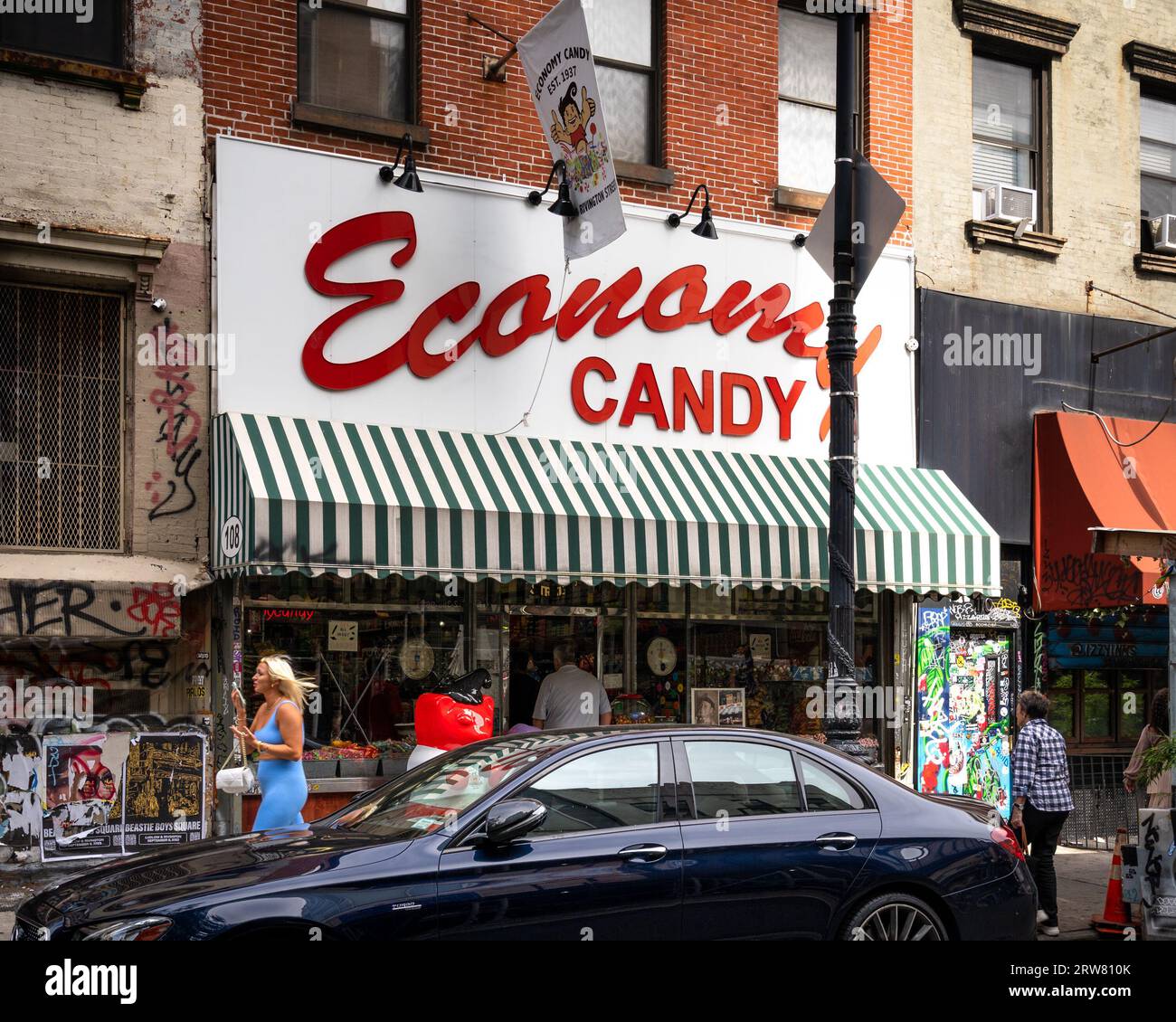 New York, NY US Sept 16, 2023 Shoppers in front of the familyowned