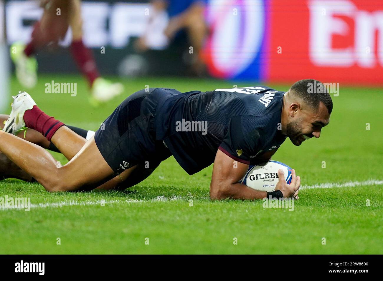 England's Joe Marchant scores a try during the Rugby World Cup 2023, Pool D match at the Stade De Nice, France. Picture date: Sunday September 17, 2023. Stock Photo