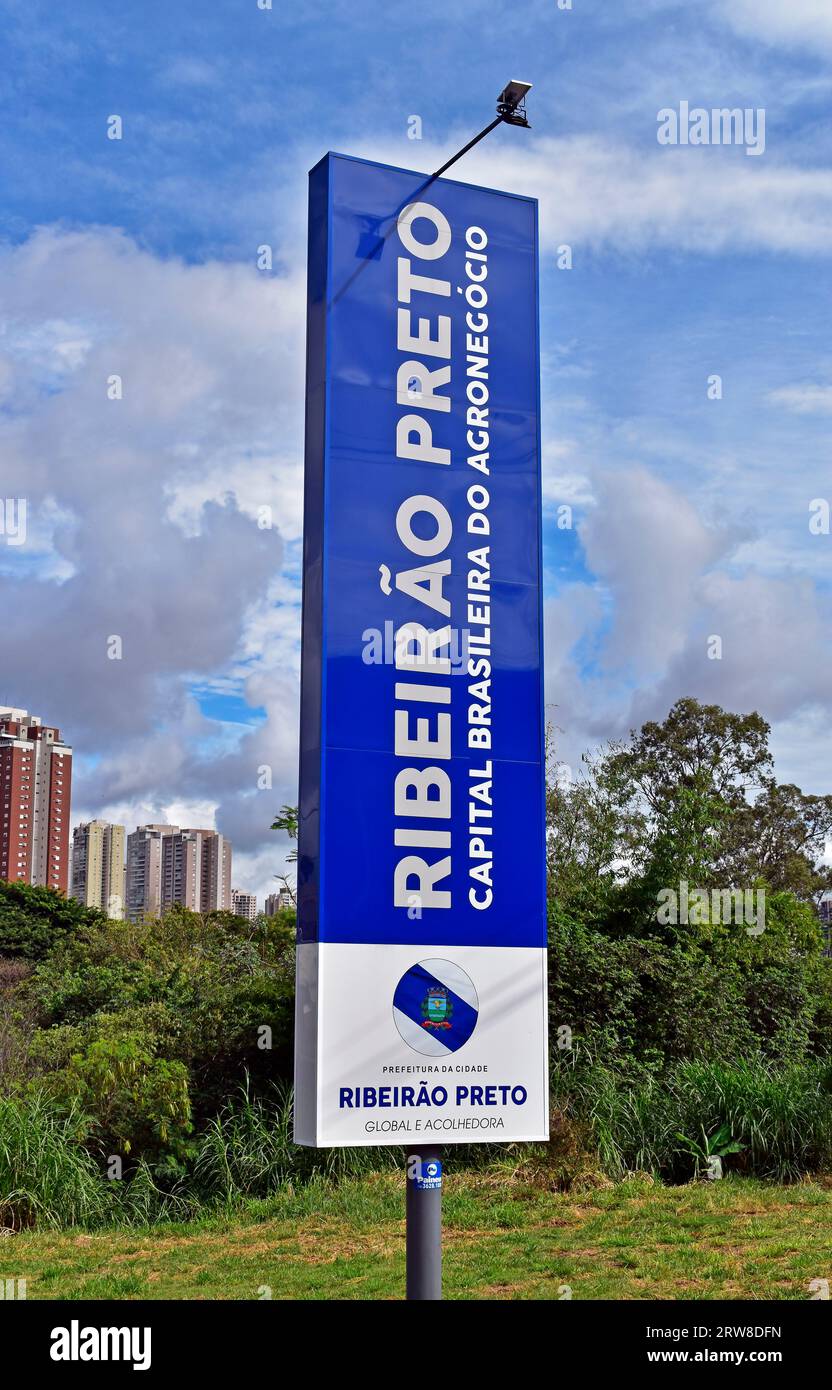 RIBEIRAO PRETO, SAO PAULO, BRAZIL - April 19, 2023: Metal display totem with an inscription in Portuguese that says: Brazilian agribusiness city Stock Photo