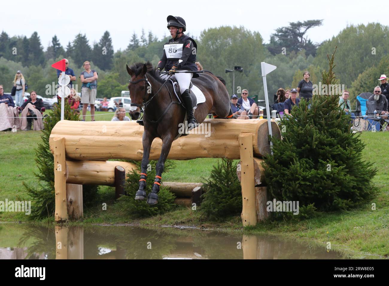 Tom Bird riding Cowling Hot Gossip in the CCI-L 4* during the Blenheim Palace International Horse Trials at Blenheim Palace, Woodstock, Oxfordshire on Saturday 16th September 2023. (Photo: Jon Bromley | MI News) Credit: MI News & Sport /Alamy Live News Stock Photo