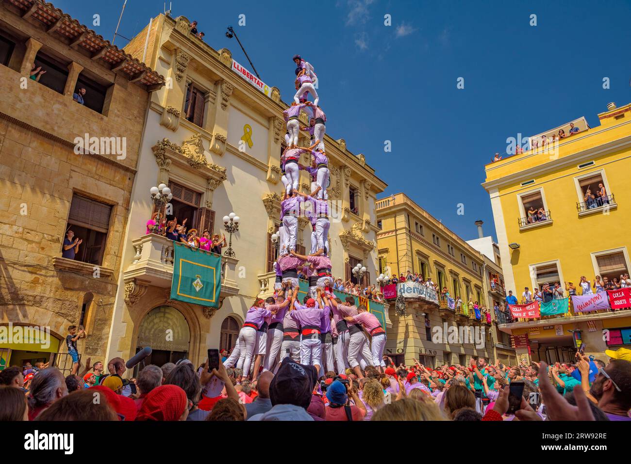 Castells (human towers) on the Sant Fèlix day of 2022. The main festival of Vilafranca del Penedès (Barcelona, Catalonia, Spain) Stock Photo