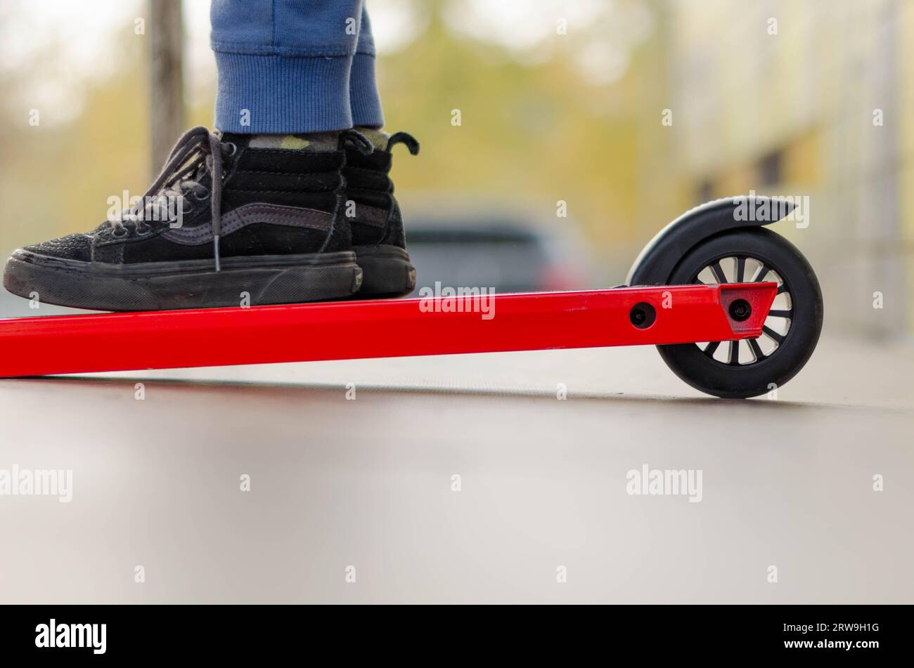 Blue scooter art hi-res stock photography and images - Alamy