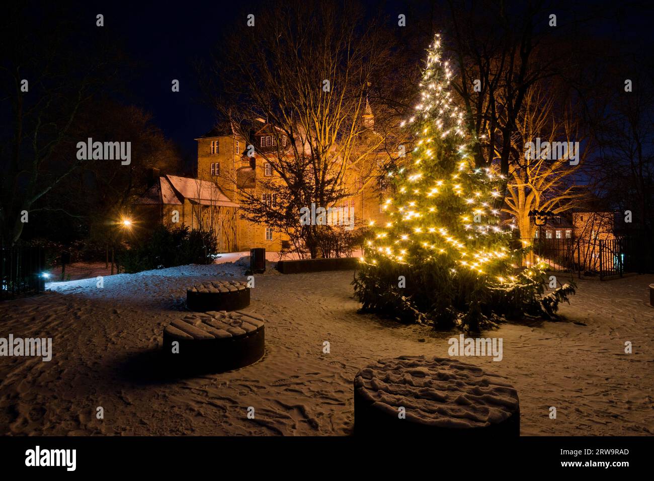 The Upper Castle in Siegen, Christmas time, North Rhine-Westphalia, Germany, Europe Castle Oberes Schloss at Christmas time, Christmas tree, Siegen Stock Photo