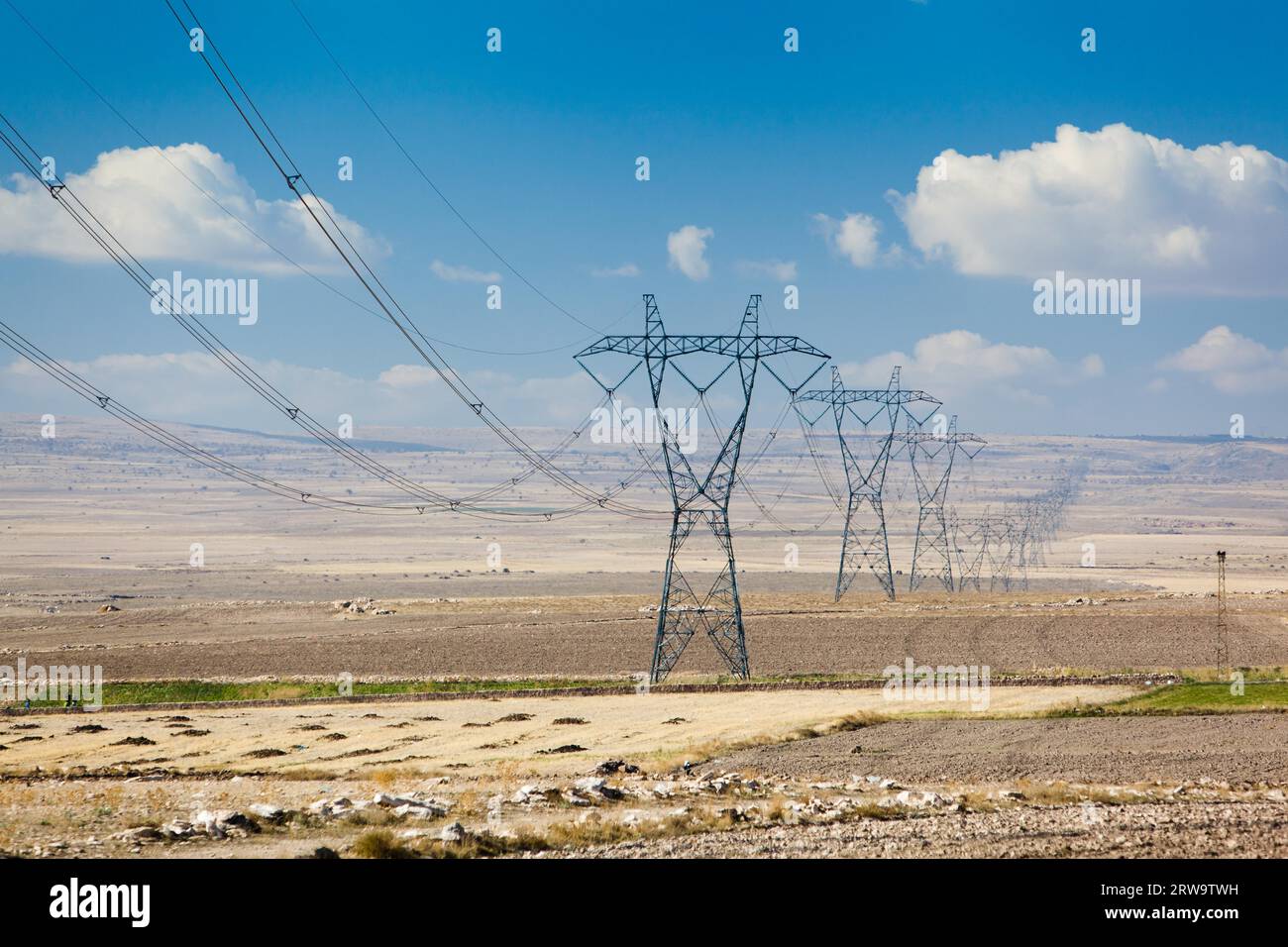 Wire electric pylon under hi-res stock photography and images - Alamy