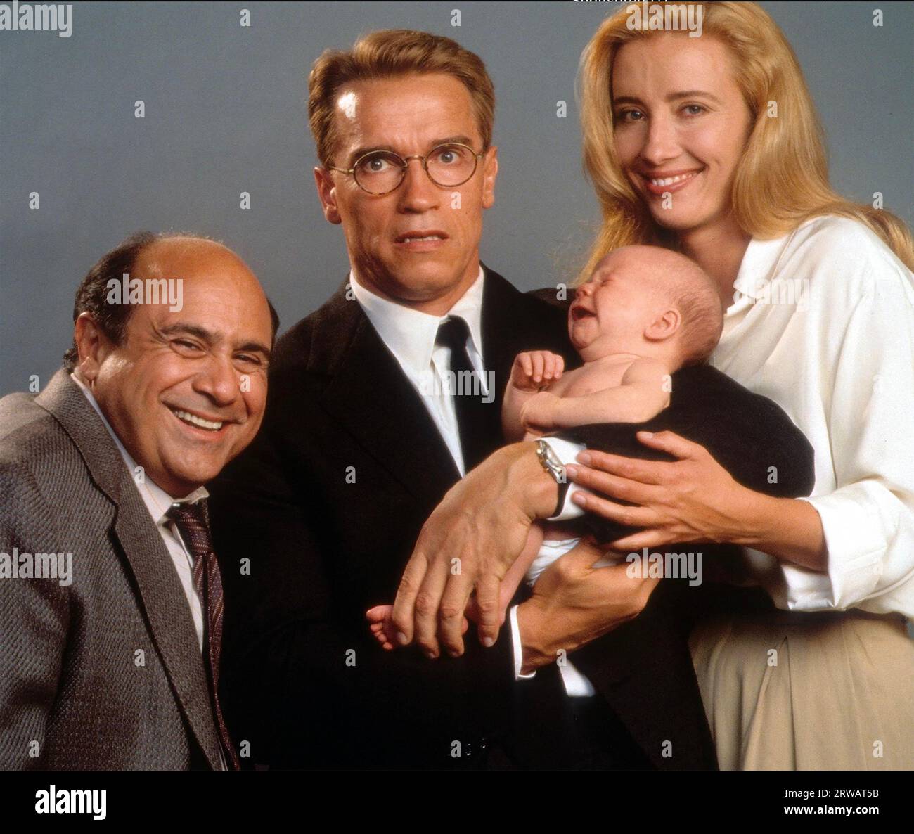 JUNIOR 1994 Universal Pictures film with from left: Danny DeVito, Arnold Schwarzenegger, Emma Thompson Stock Photo