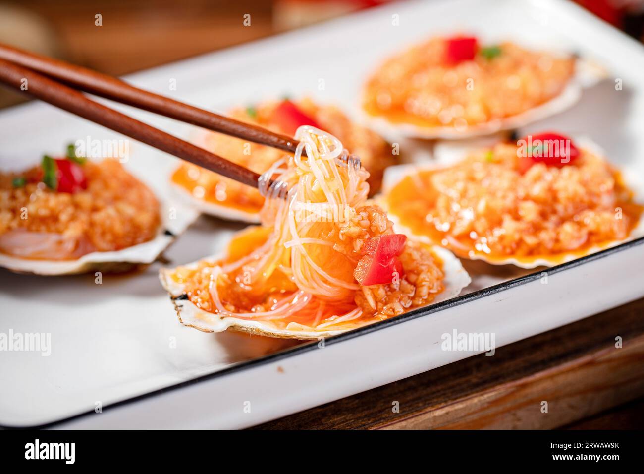 grilled scallops with Garlic.Charcoalgrilled Japanese scallop