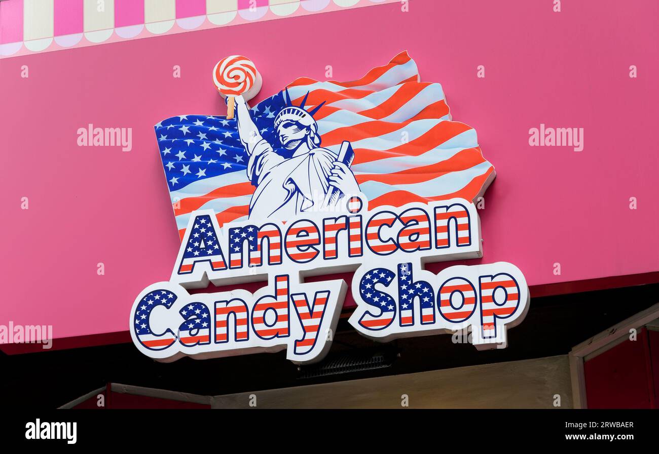 London, England, UK. American Candy Shop sign in Piccadilly Circus Stock Photo